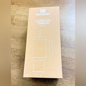 New Stanley Cosmo Pink 40oz Target Tumbler IN HAND